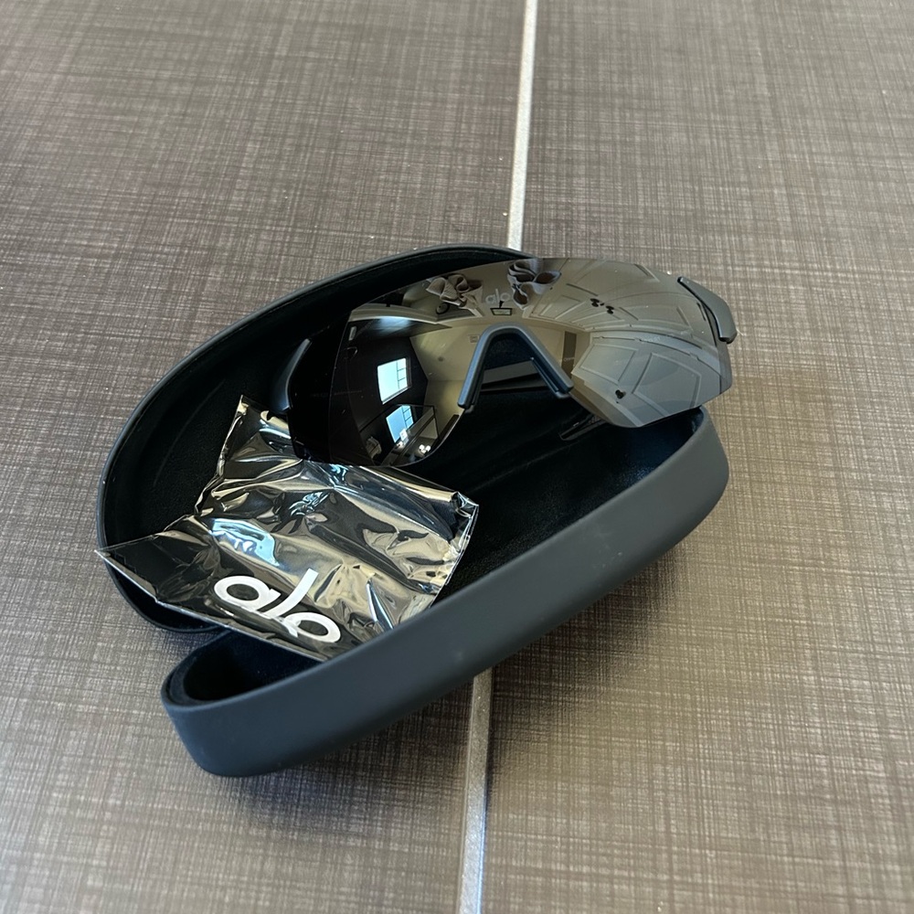 ALO brand new running glasses
